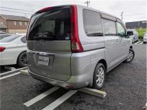 2009 Nissan Serena