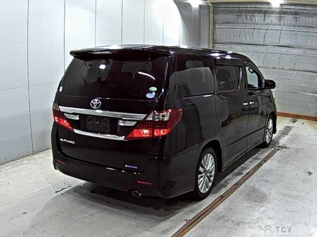 2013 Toyota Alphard
