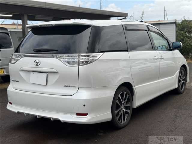 2013 Toyota Estima