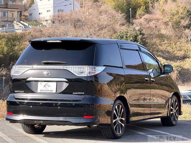 2013 Toyota Estima