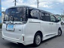 2015 Toyota Voxy