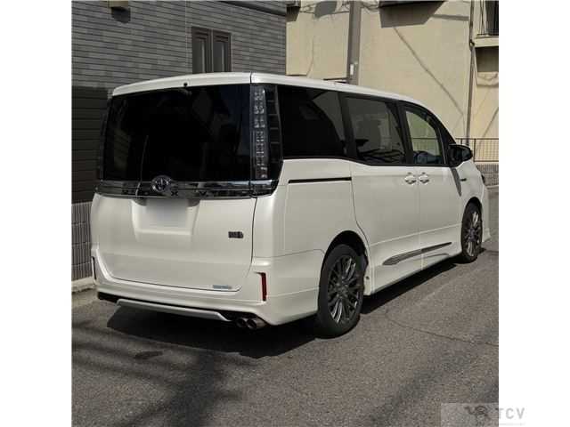 2014 Toyota Voxy