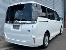 2014 Toyota Voxy