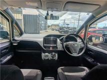 2015 Toyota Voxy