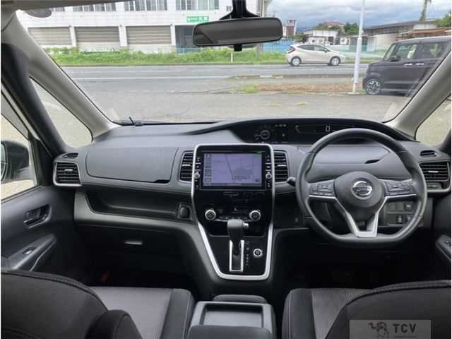 2017 Nissan Serena