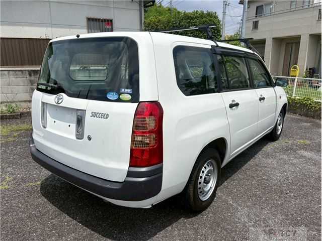 2007 Toyota Succeed Van