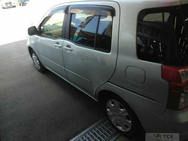 2007 Toyota Raum