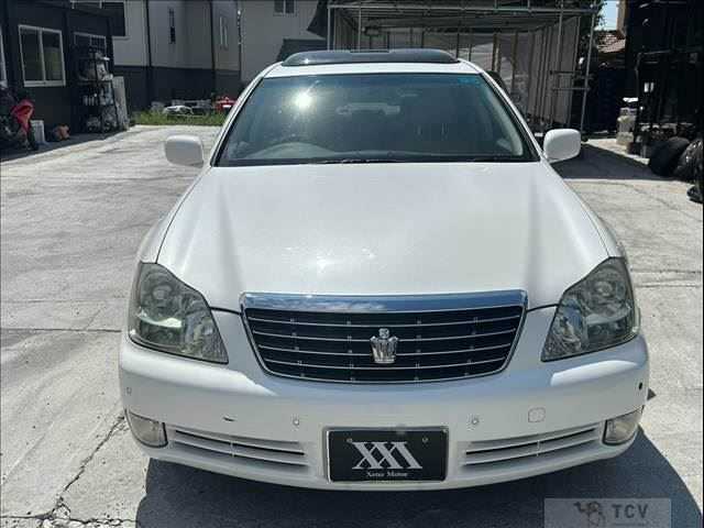 2004 Toyota Crown Royal Series