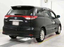 2013 Toyota Estima Hybrid
