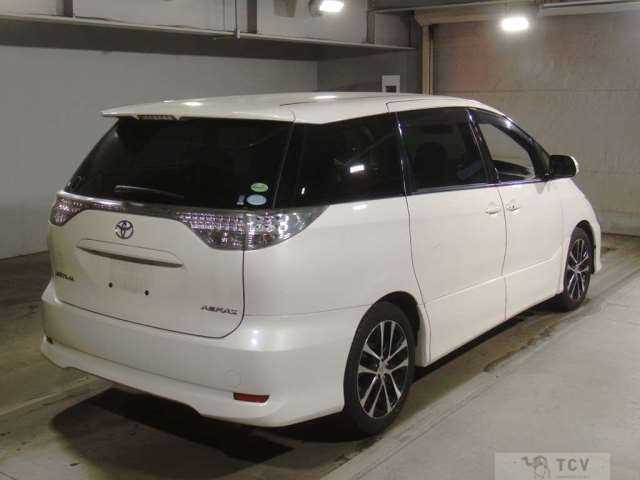 2013 Toyota Estima
