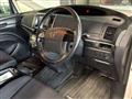 2013 Toyota Estima