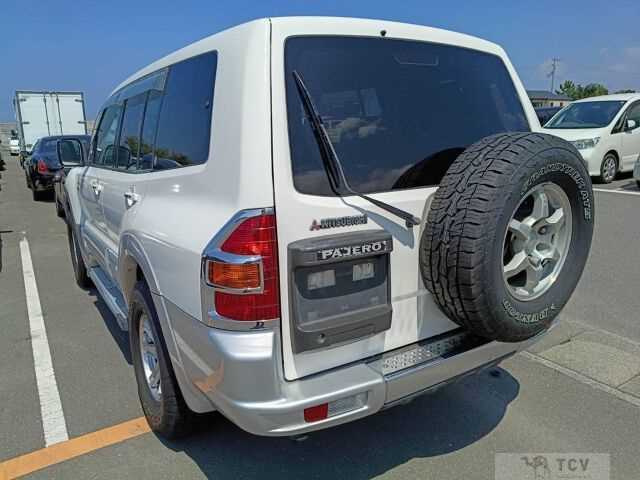 1999 Mitsubishi Pajero