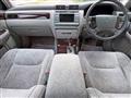 1999 Toyota Crown Majesta