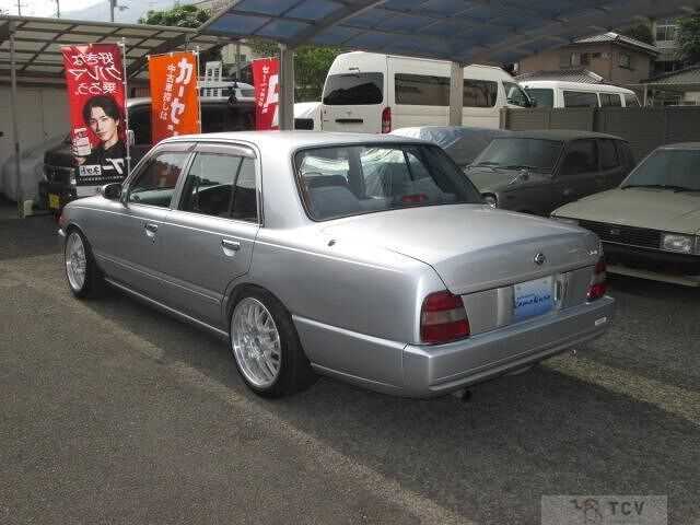 1998 Nissan Crew
