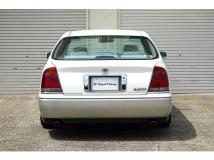 1999 Toyota Crown Majesta