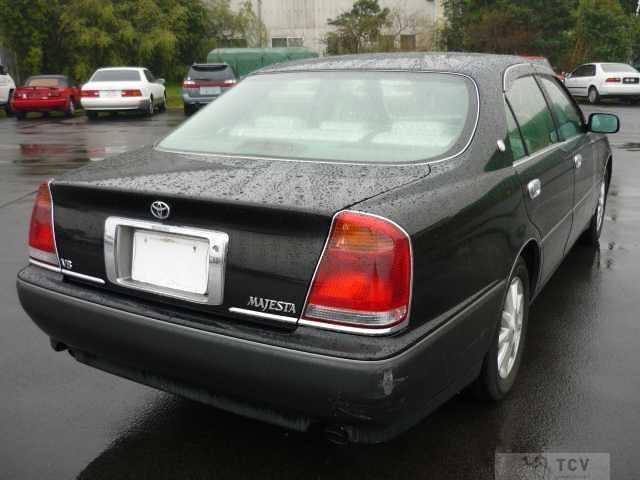 2000 Toyota Crown Majesta