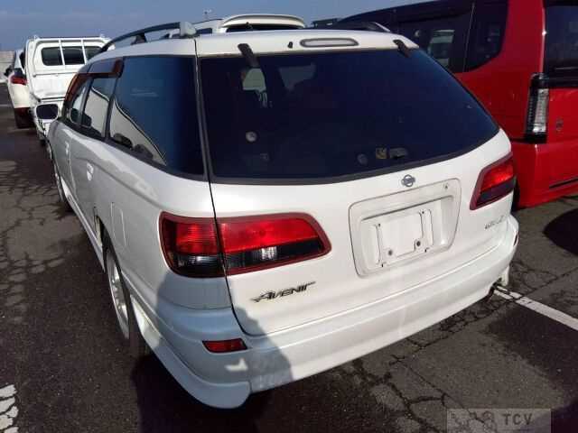 1999 Nissan Avenir