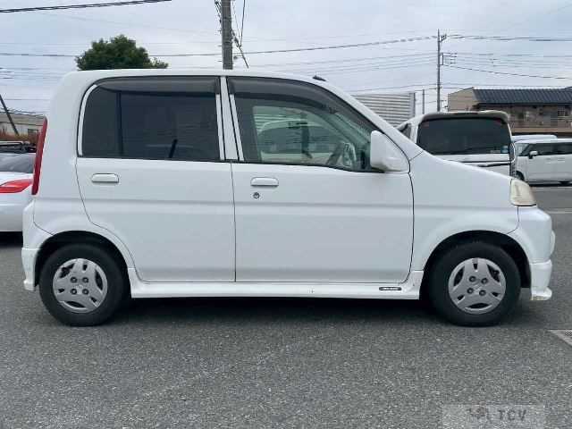 2000 Honda Life