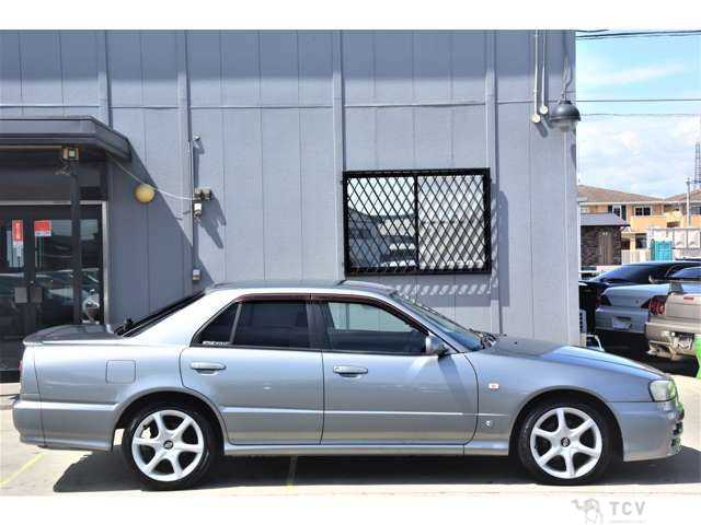 2000 Nissan Skyline