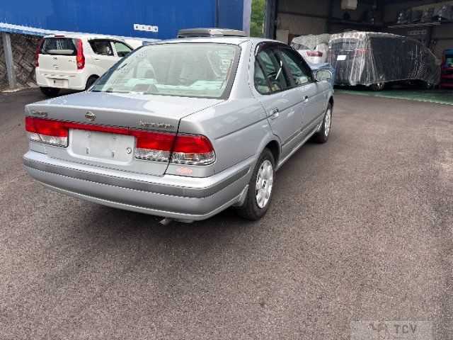 2000 Nissan Sunny