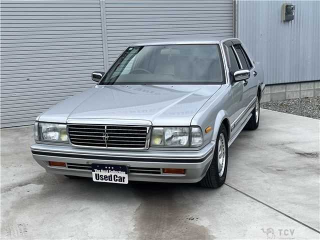 2000 Nissan Cedric