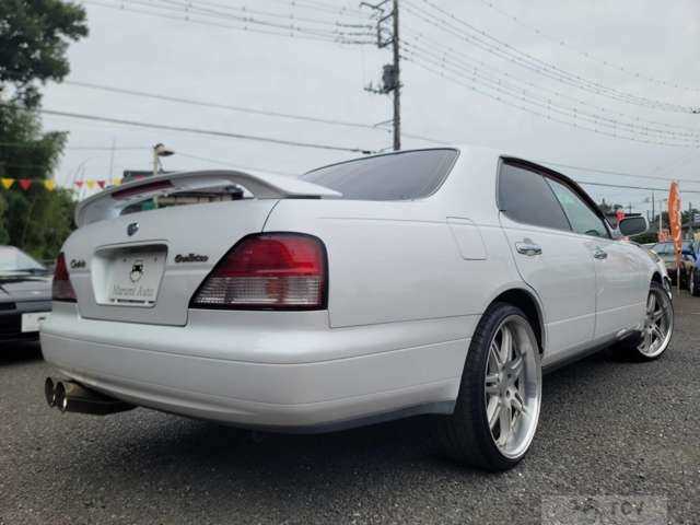 1996 Nissan Cedric