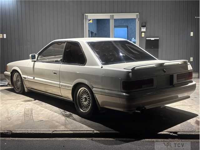 1990 Nissan Leopard