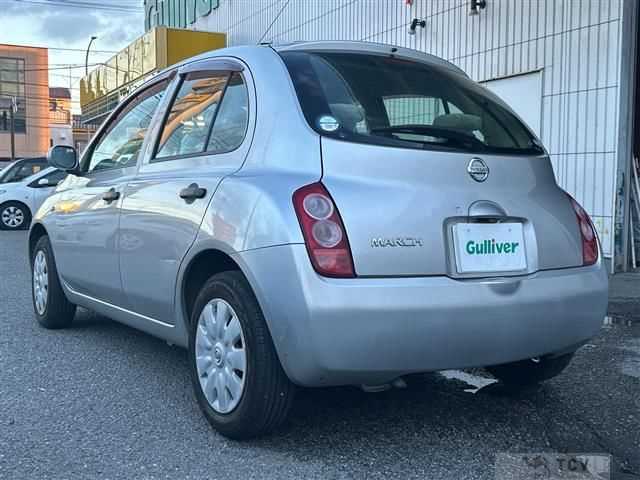 2002 Nissan March
