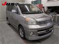 2003 Toyota Voxy