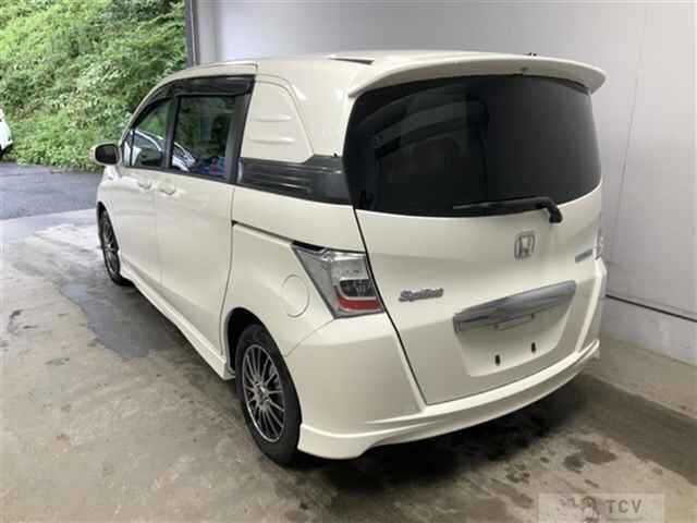 2011 Honda Freed Spike