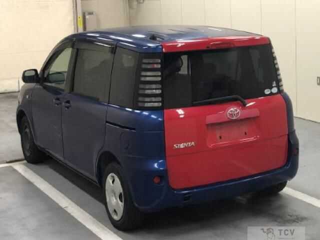 2005 Toyota Sienta