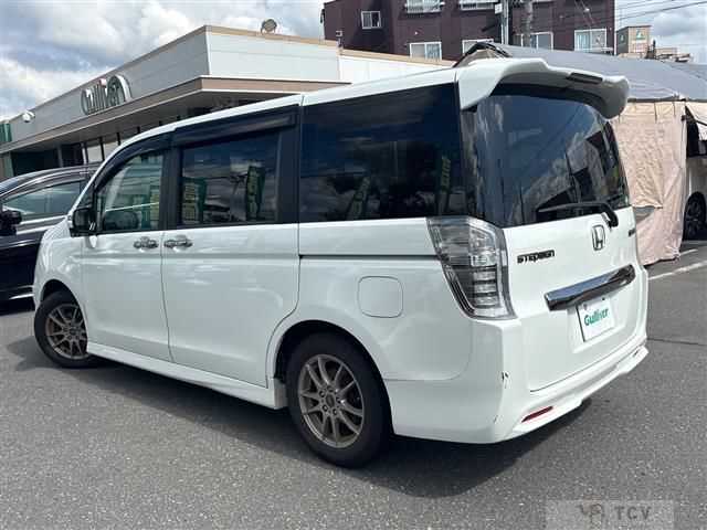2013 Honda Step WGN
