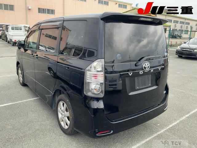 2009 Toyota Voxy