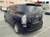 2009 Toyota Voxy