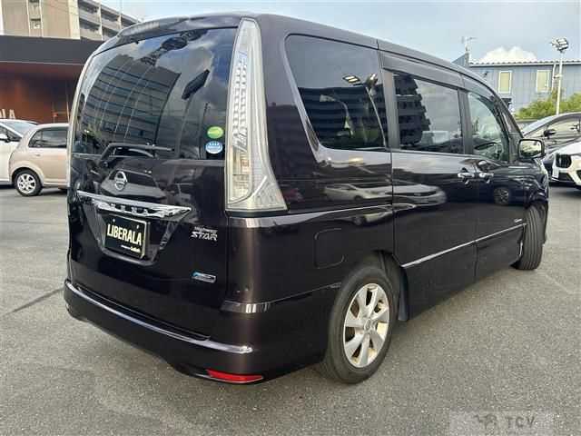 2013 Nissan Serena