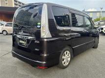 2013 Nissan Serena