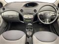 2003 Toyota Vitz