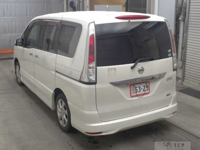 2011 Nissan Serena