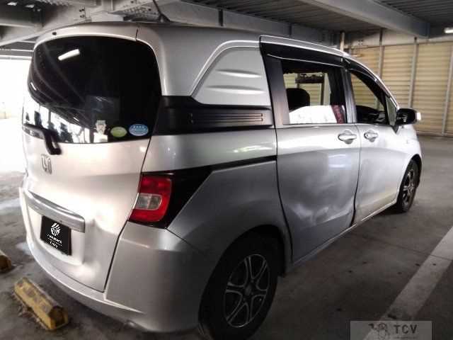 2011 Honda Freed Spike