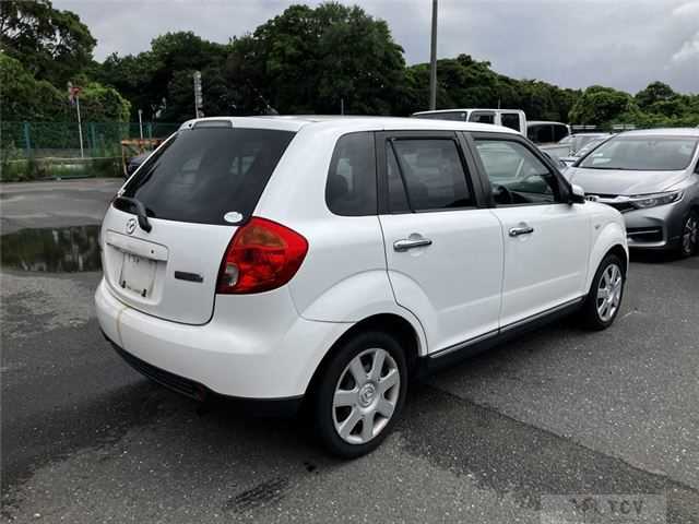 2006 Mazda Verisa