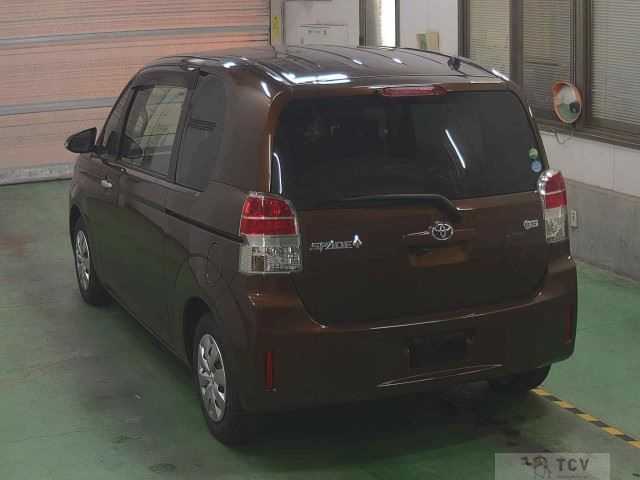 2013 Toyota SPADE