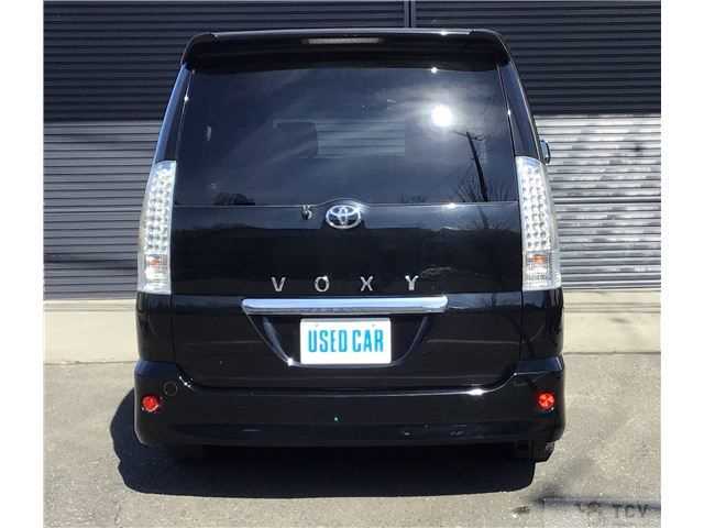 2006 Toyota Voxy