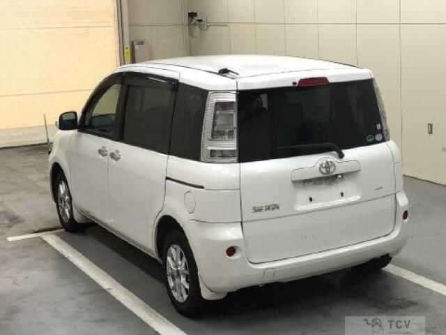 2011 Toyota Sienta