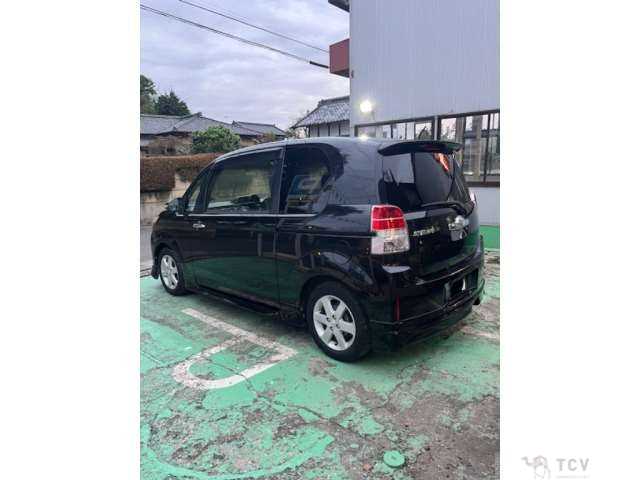 2012 Toyota SPADE