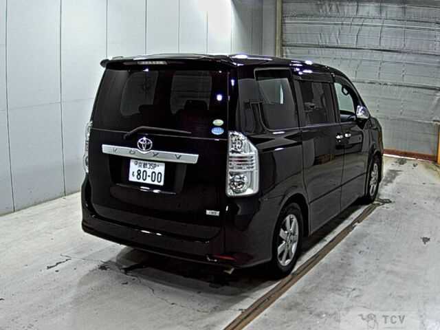 2010 Toyota Voxy