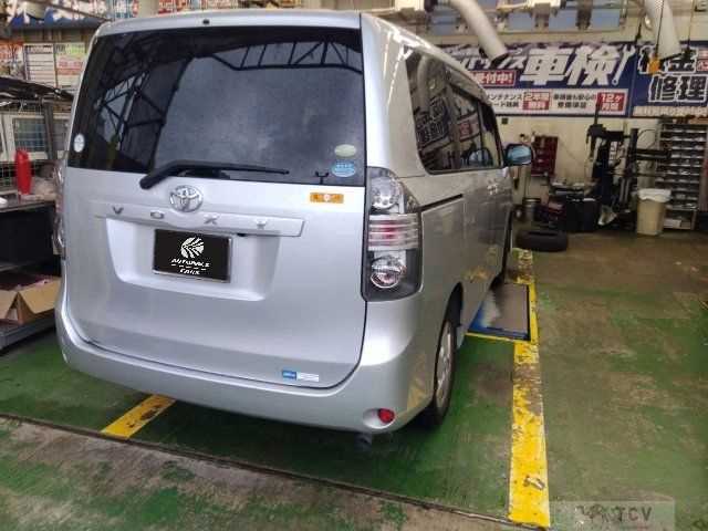 2007 Toyota Voxy