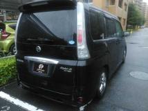 2005 Nissan Serena