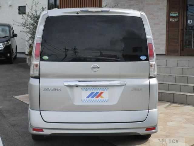 2009 Nissan Serena