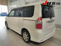 2007 Toyota Noah