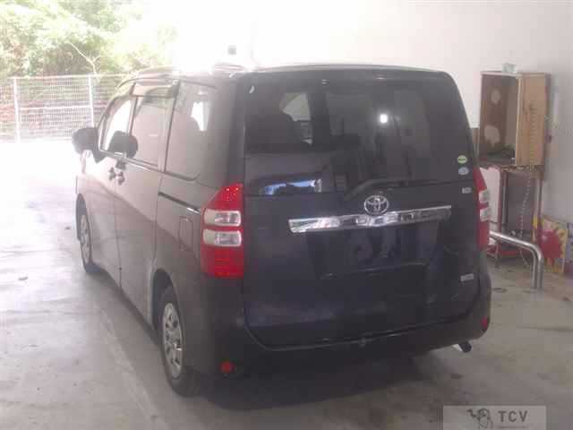 2013 Toyota Noah
